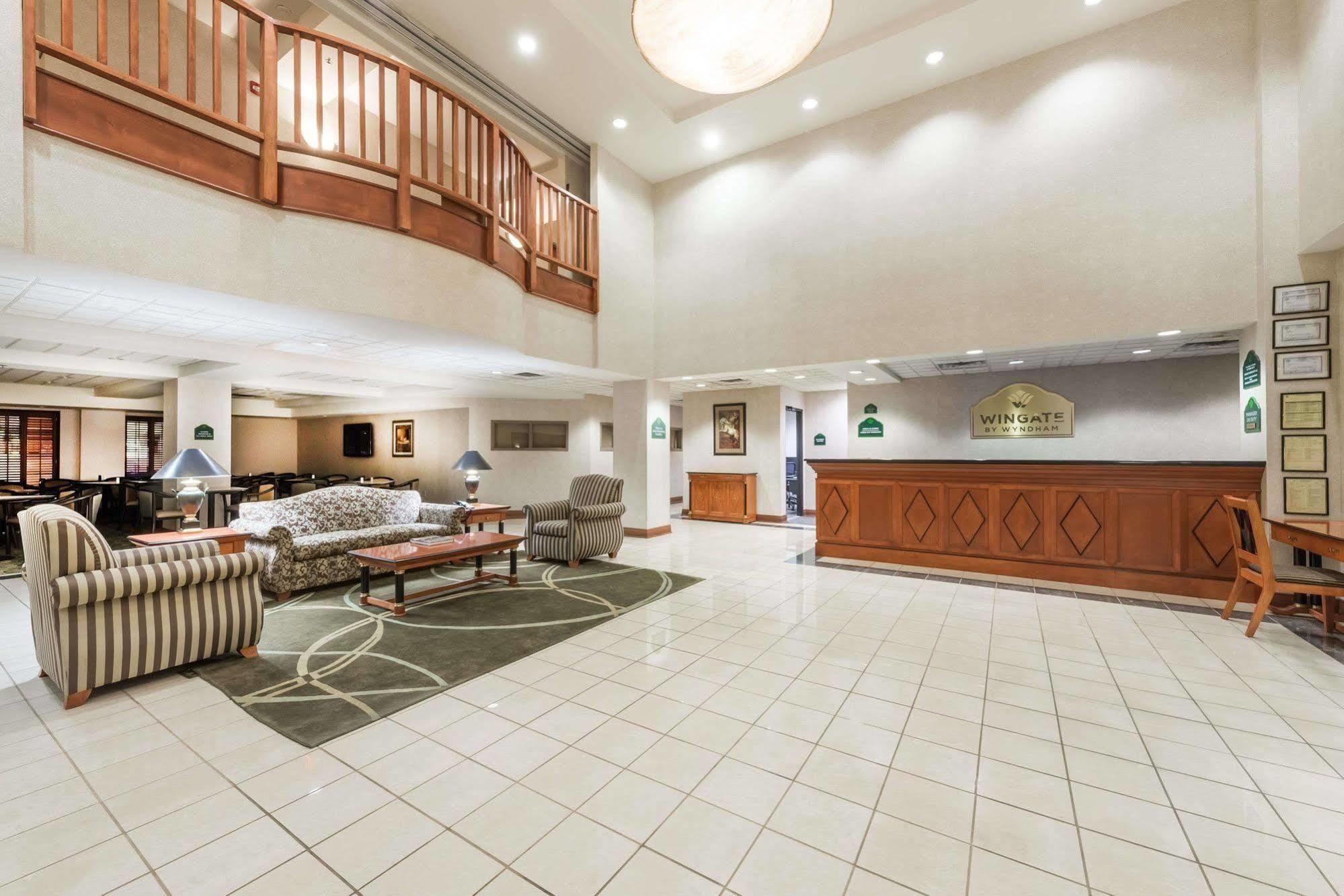 Holiday Inn Cleveland By Ihg Exterior photo
